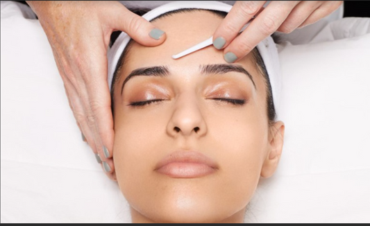 Menton - Lèvre - Sourcils-Nez